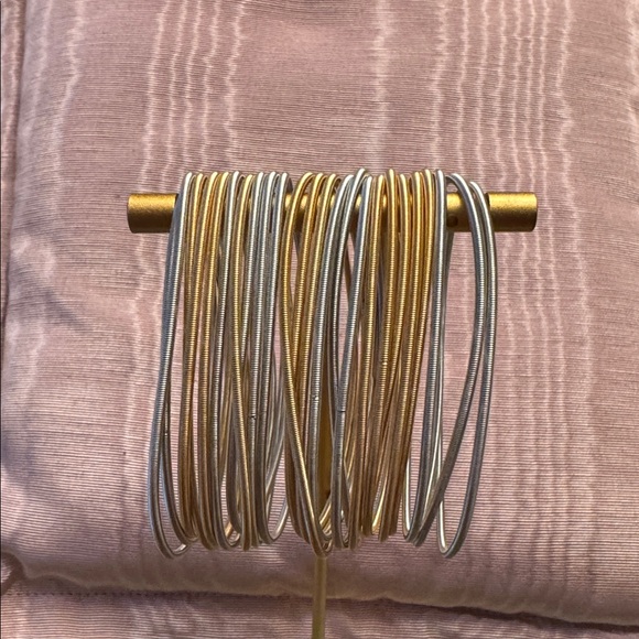 Emerson & Oliver Stretch Bracelets. 12 Silver tone & 12 Gold Tone. VGUC - Picture 3 of 12